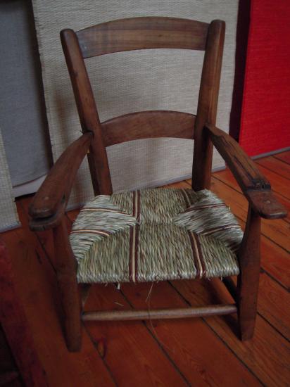 fauteuil enfant laîche et seigle de couleur